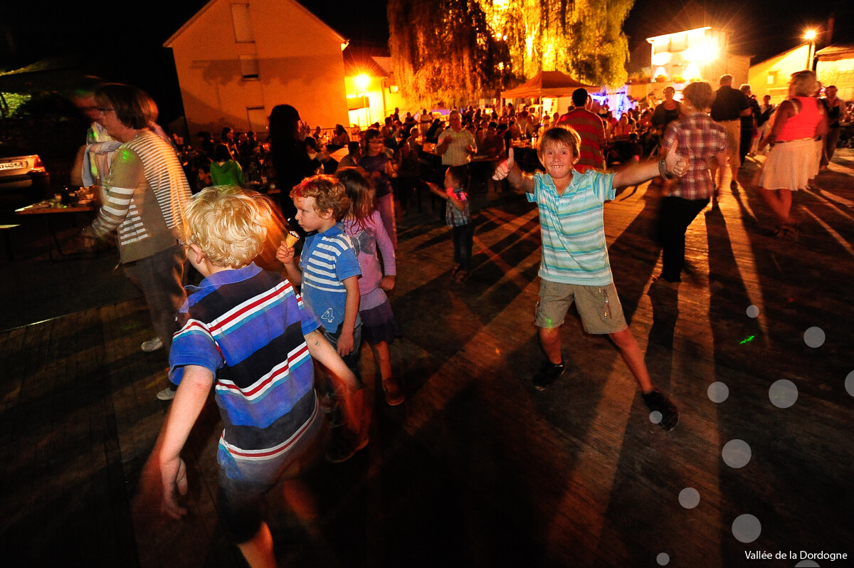 Feu de la Saint-Jean à Teyssieu