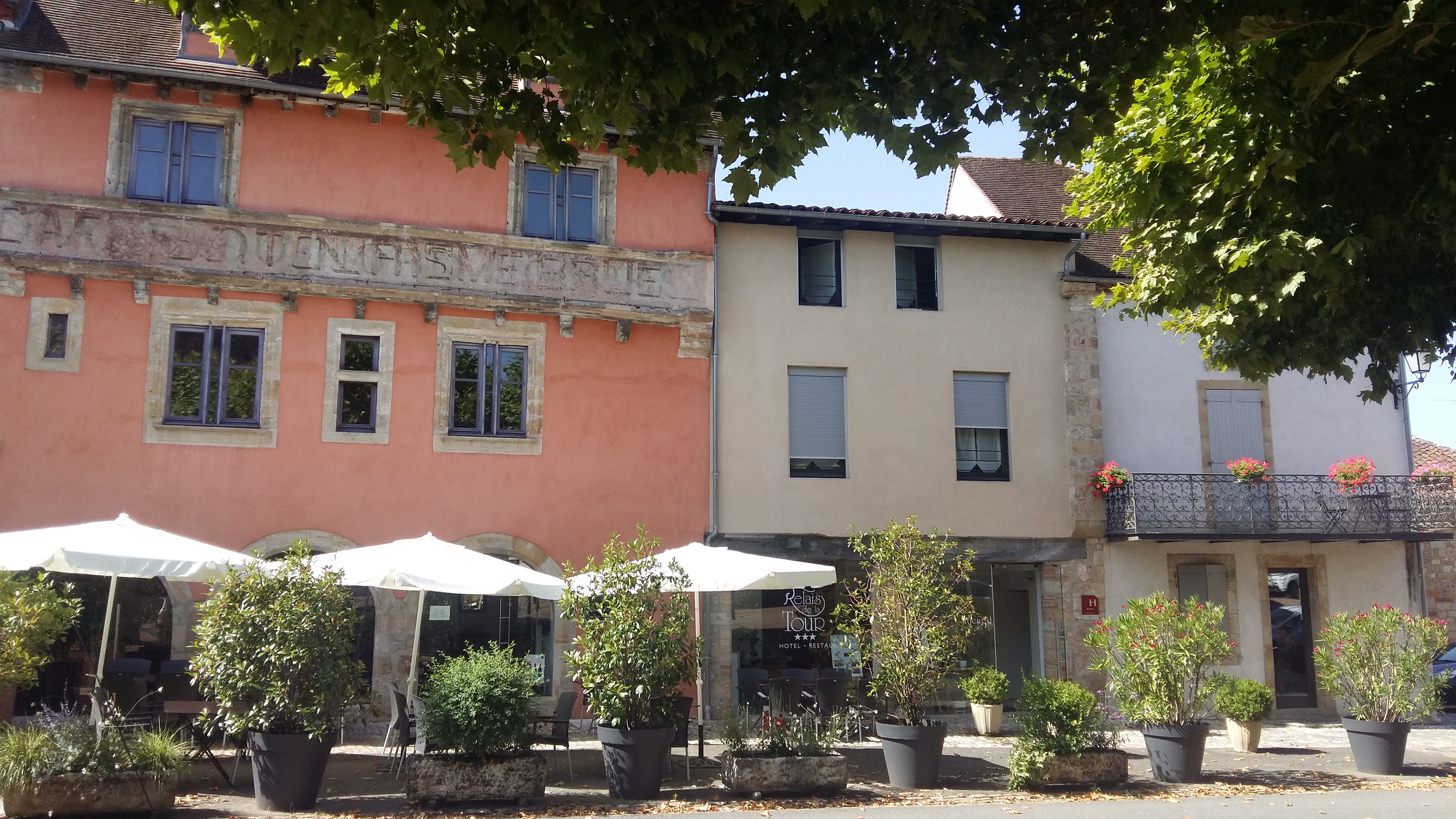 Hôtel Restaurant Le Relais de la Tour  France Occitanie Lot Capdenac 46100