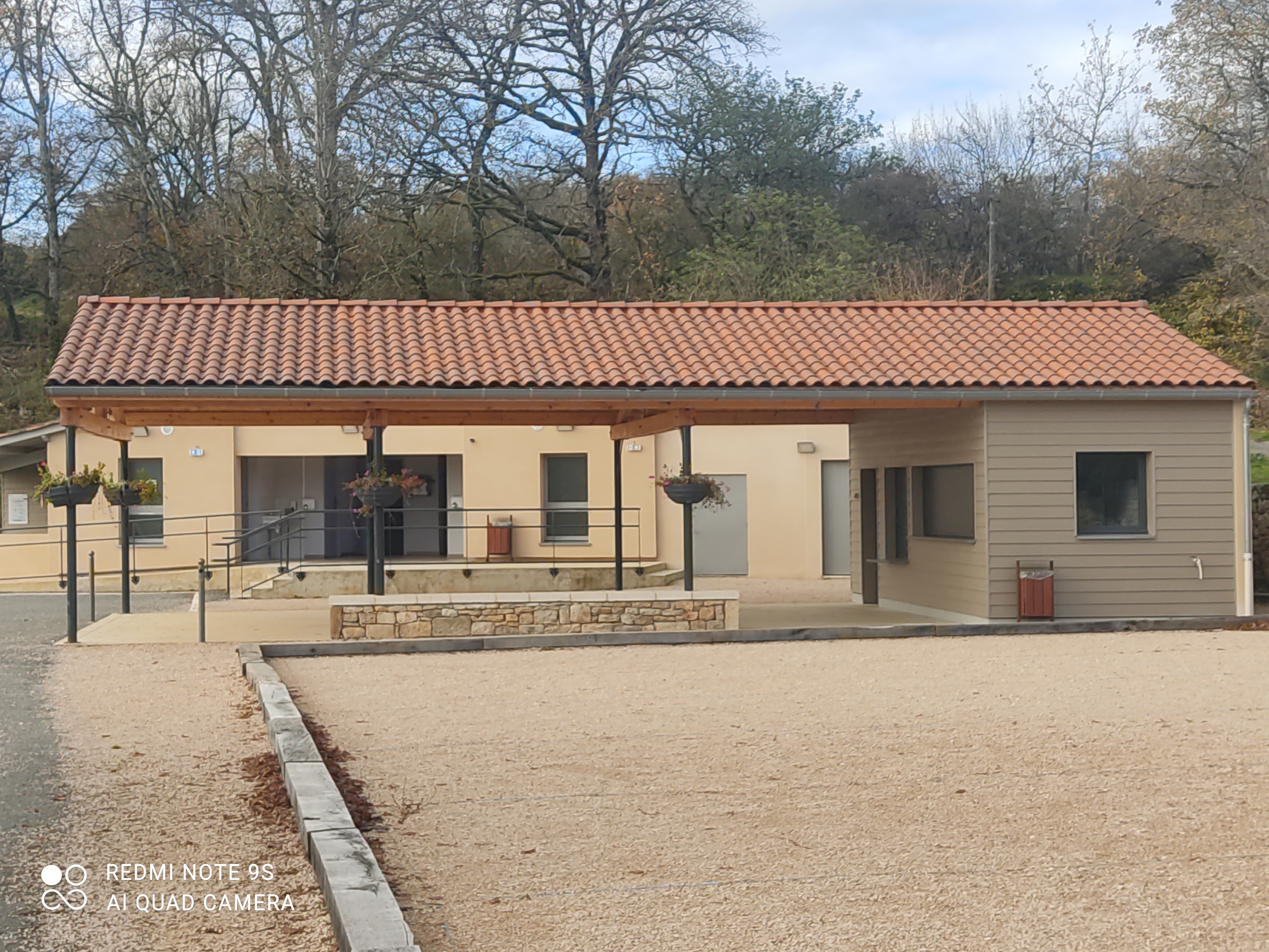 Toilettes du stade de Beduer