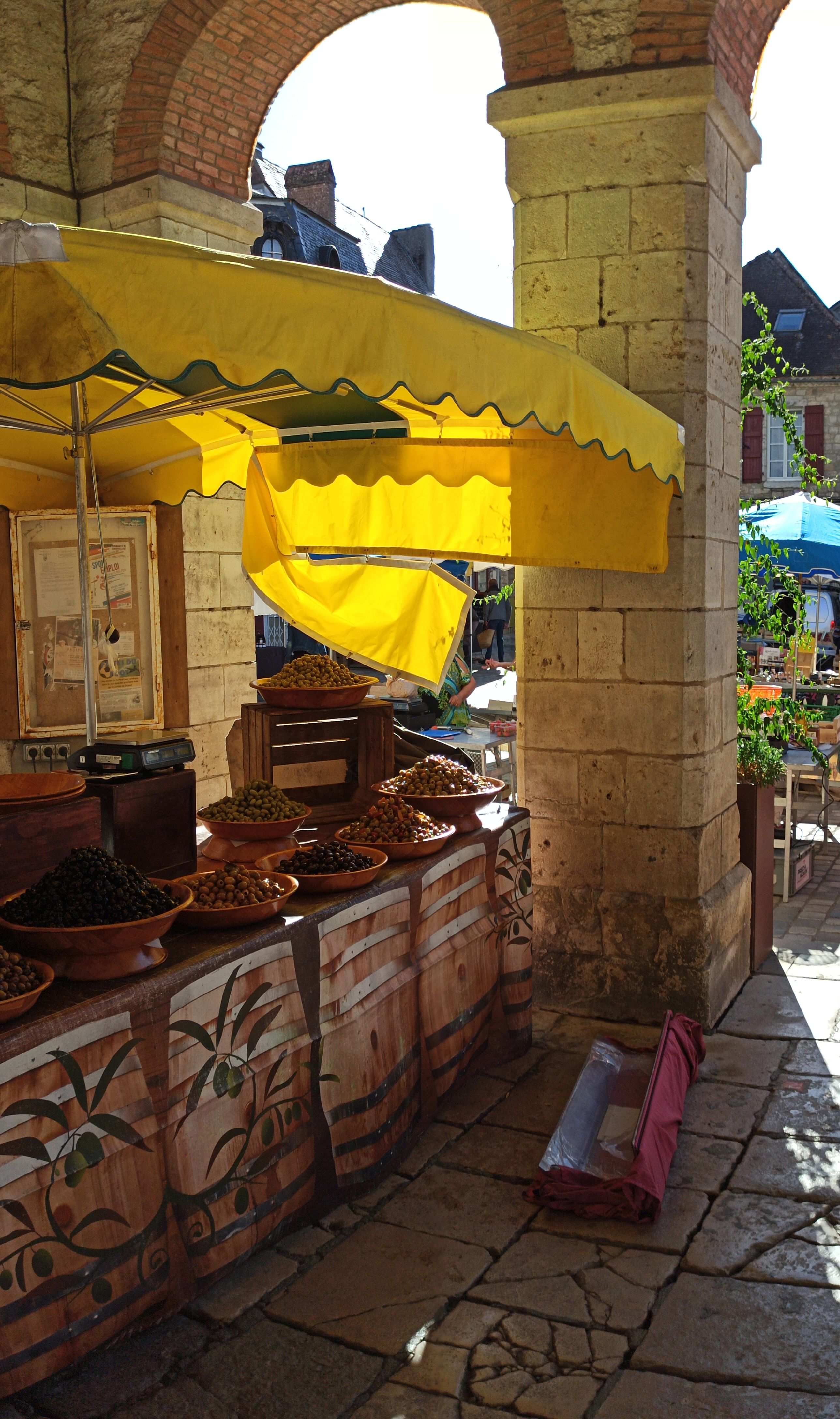 Marché nocturne et gourmand