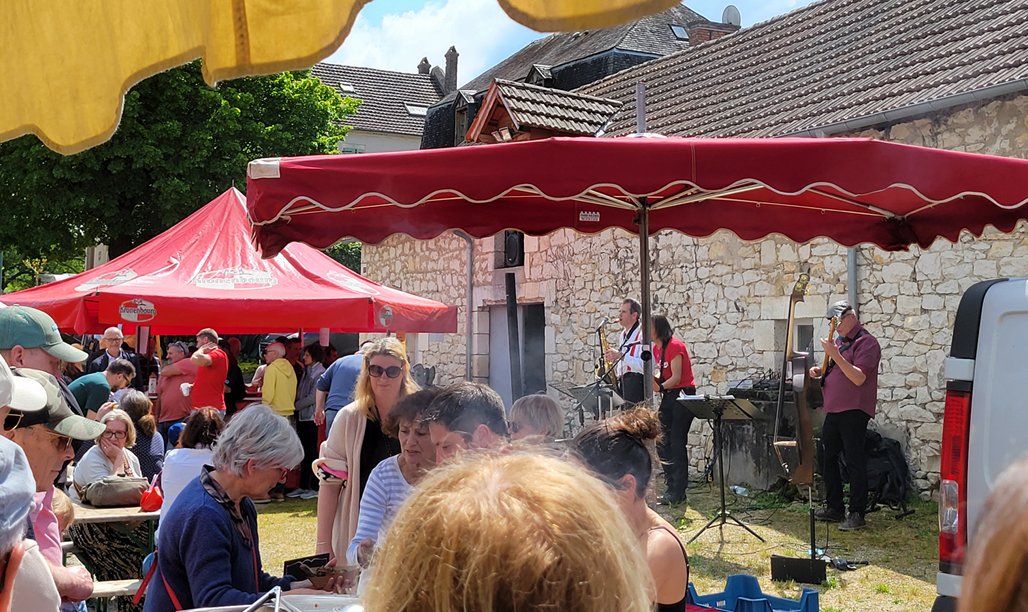 Vide grenier à Lanzac, Lanzac - photo 2