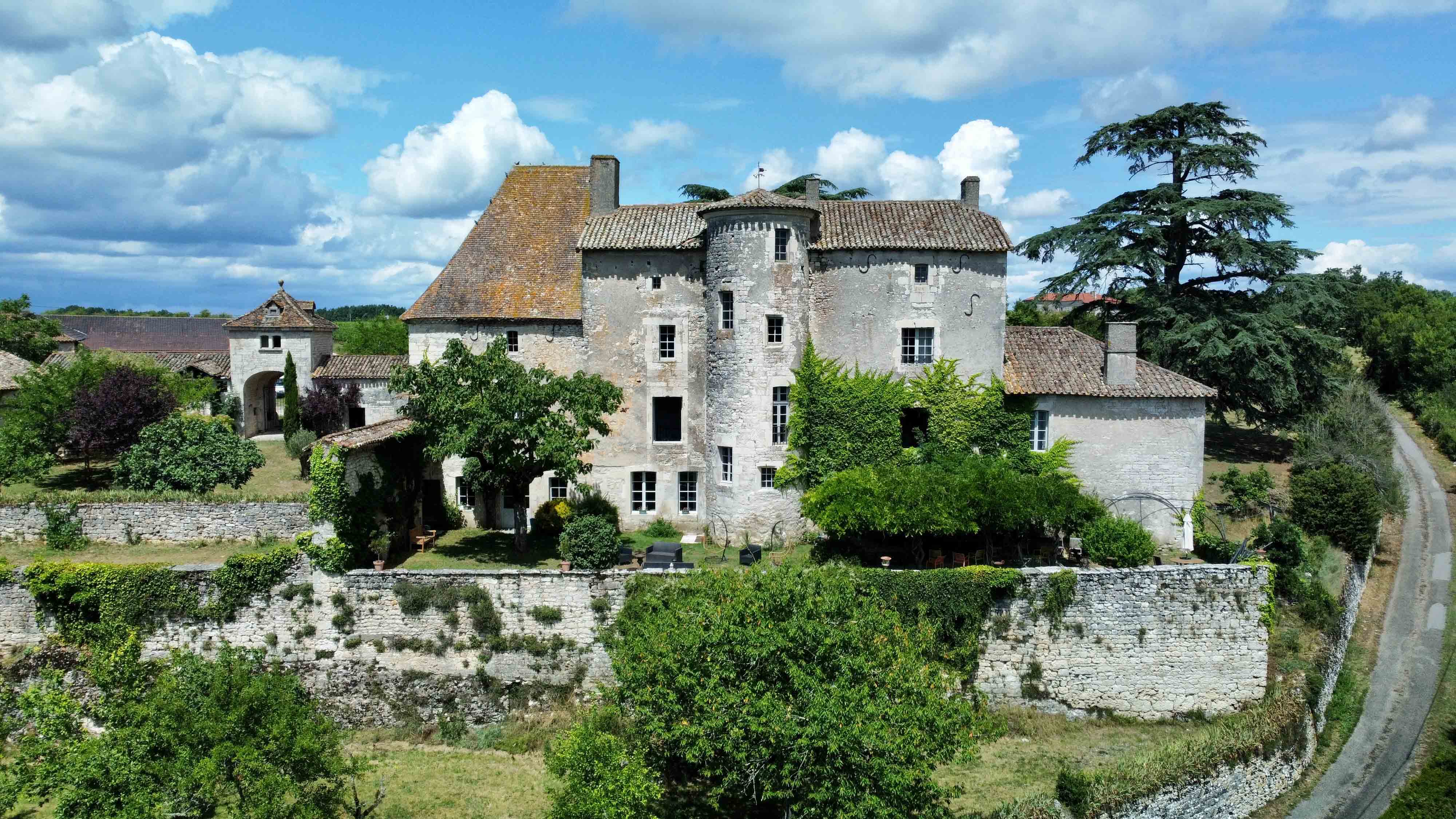 Château d'Aix et Commanderie  France Occitanie Lot Porte-du-Quercy 46800