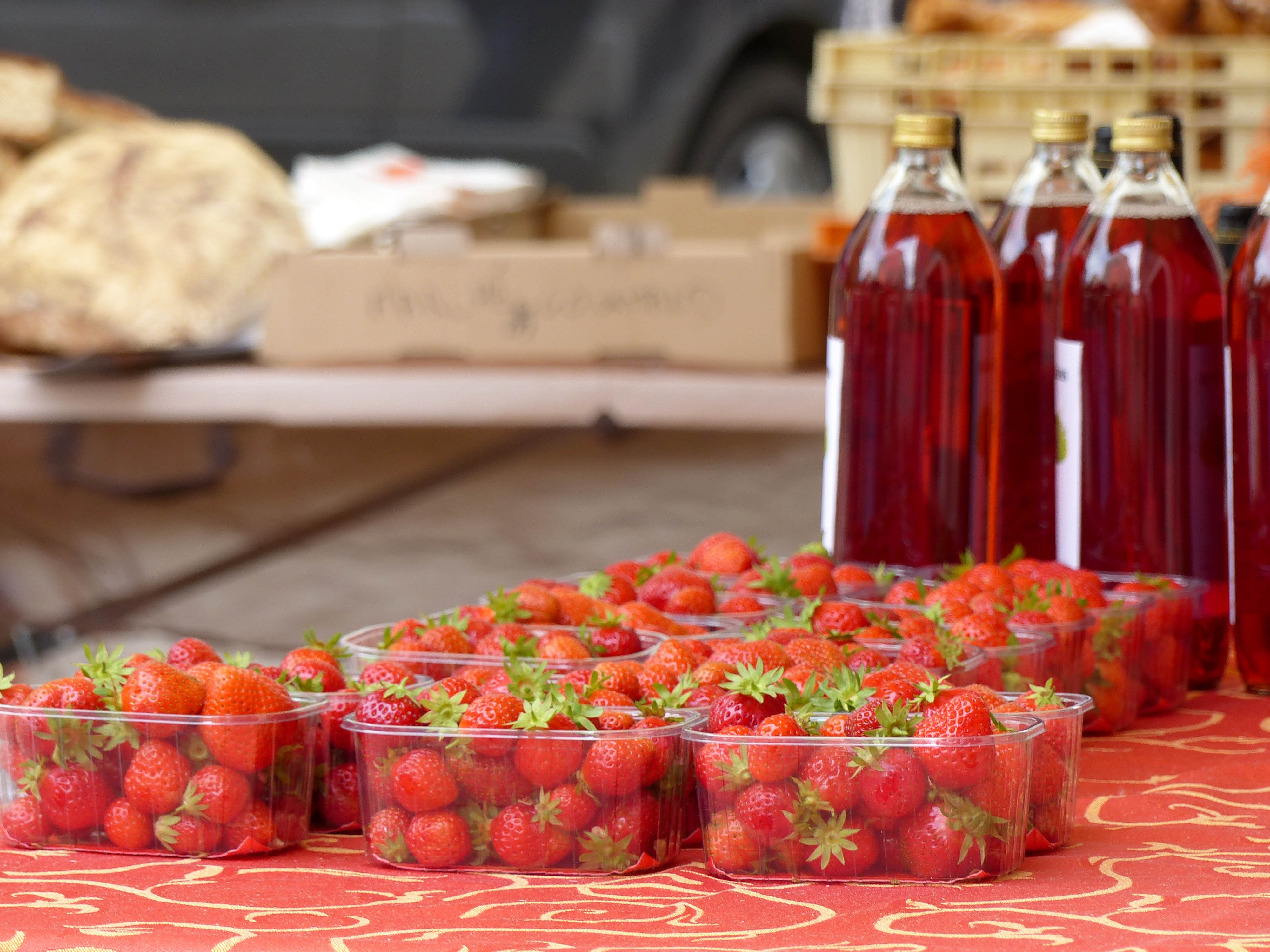 Figeac : Marché gourmand & de créateurs à Castelfranc