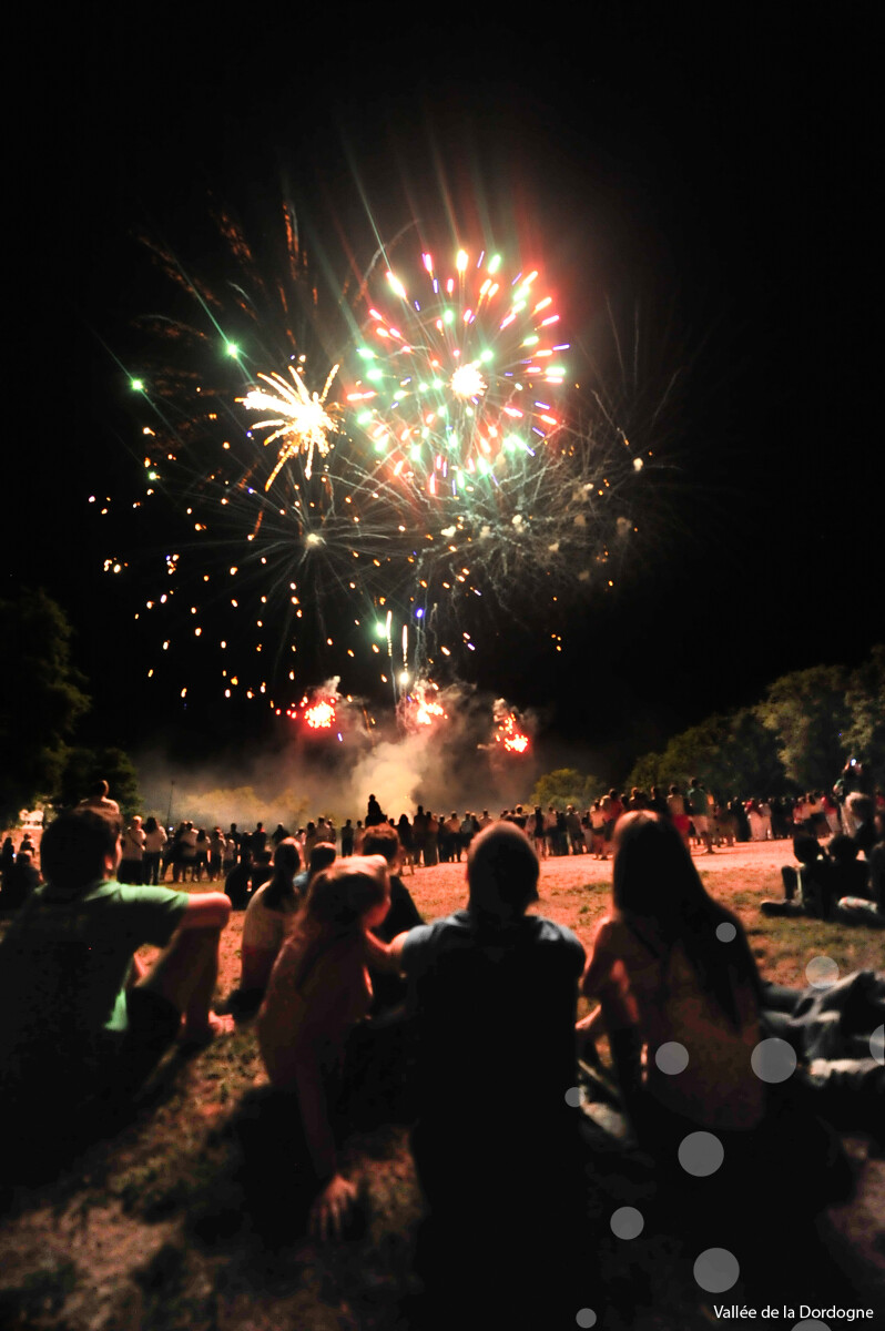 Figeac : Village associatif et spectacle pyrotechnique à Saint-Céré