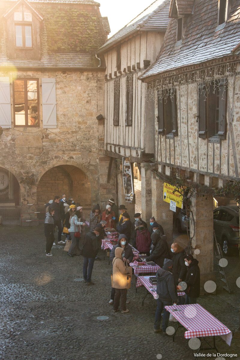 Figeac : Marché aux truffes de Bretenoux