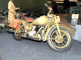 Figeac : Expositions motos anciennes et cyclos.<br />
Buvette