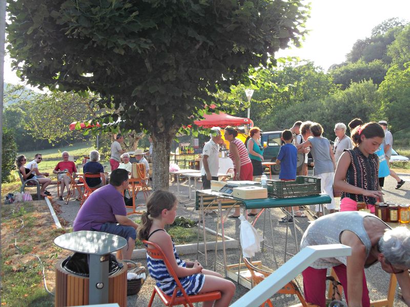 Figeac : Marché d'été à Latouille-Lentillac