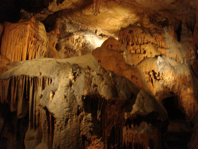 Figeac : Visite à la lanterne des grottes de Presque