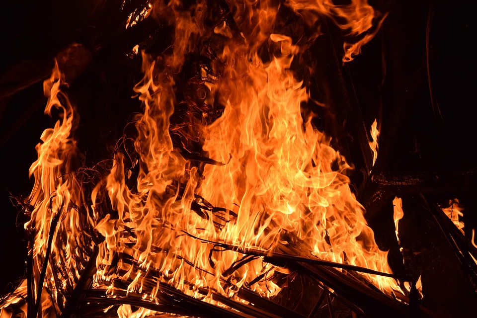 Figeac : Feu de Saint Jean à Creysse