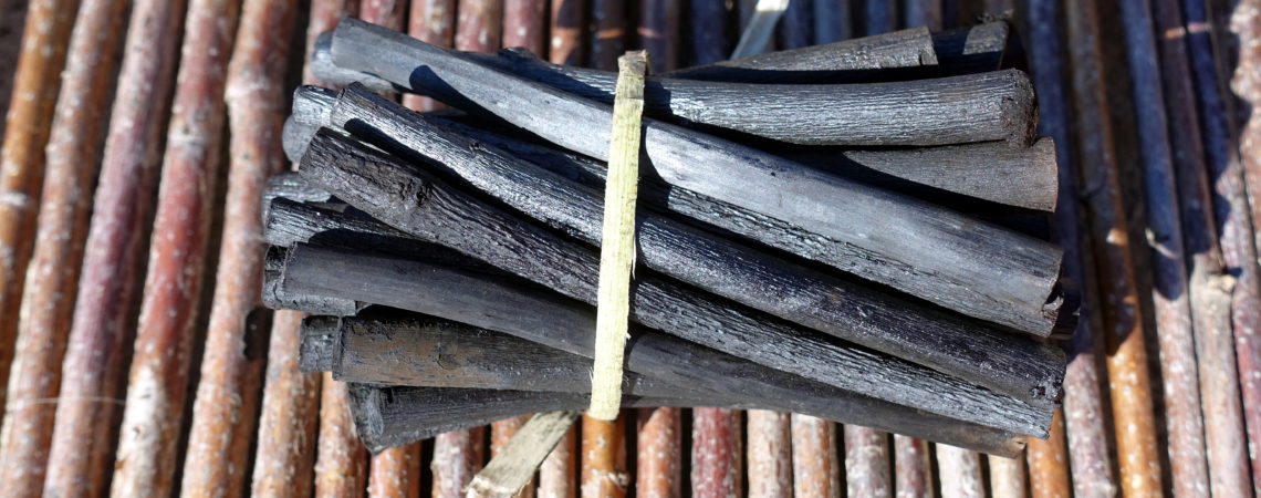 Figeac : Atelier fabrication de fusain