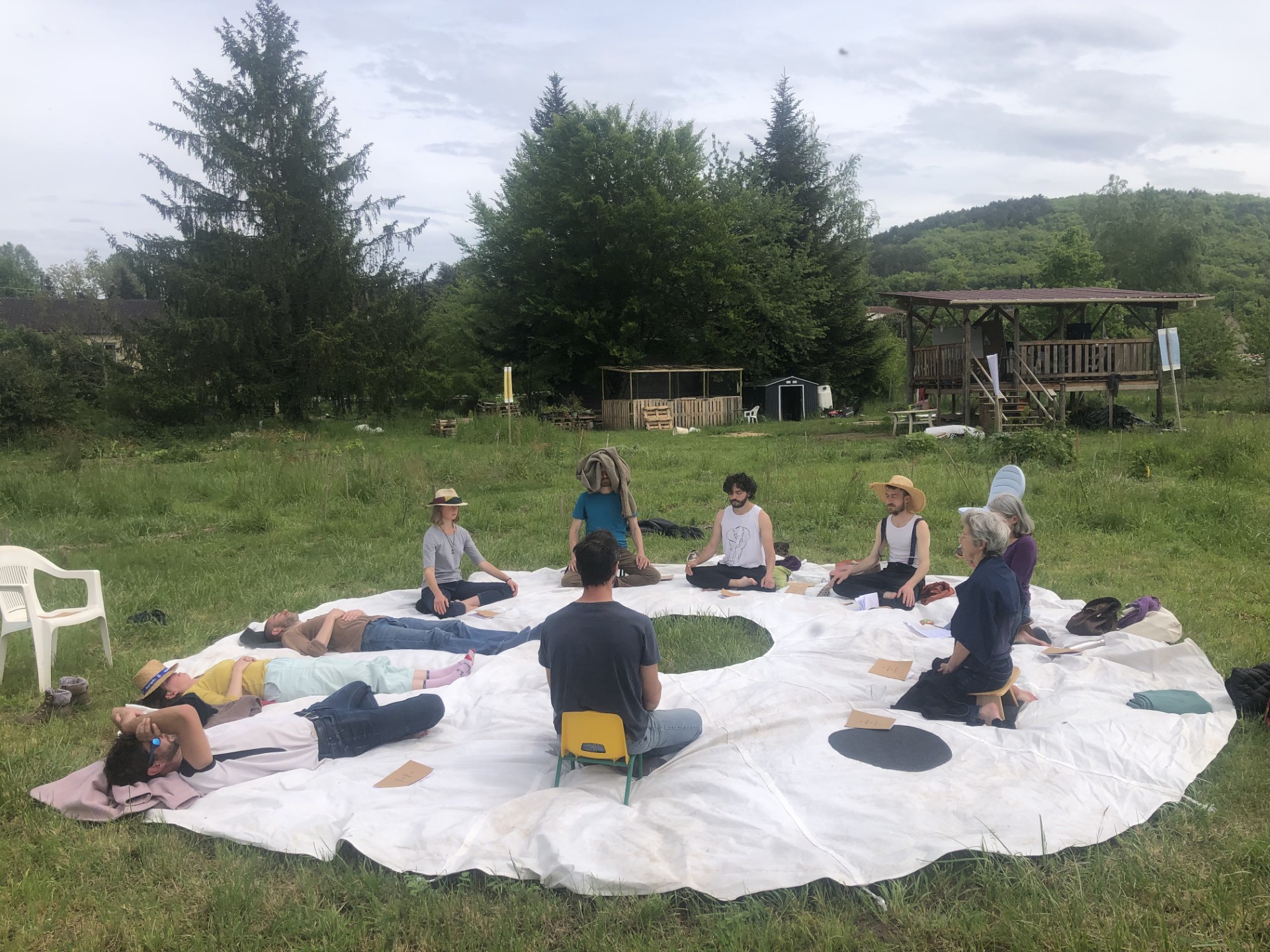 Figeac : Yoga en plein air au Jardin forêt communal de Cabessut