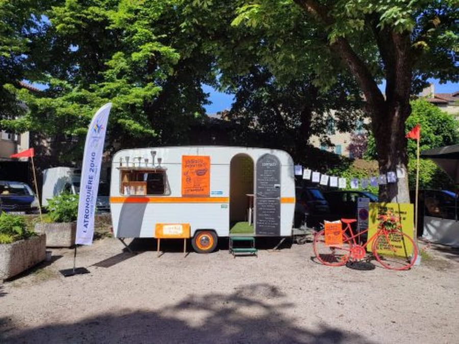 Figeac : Latronquière 2040, étape à Assier, Danse collective